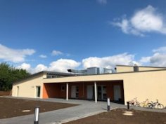 Außenansicht Kindertagesstätte Kinderlachen Himbach