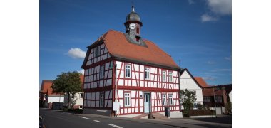 Außenansicht des alten Rathauses in Himbach