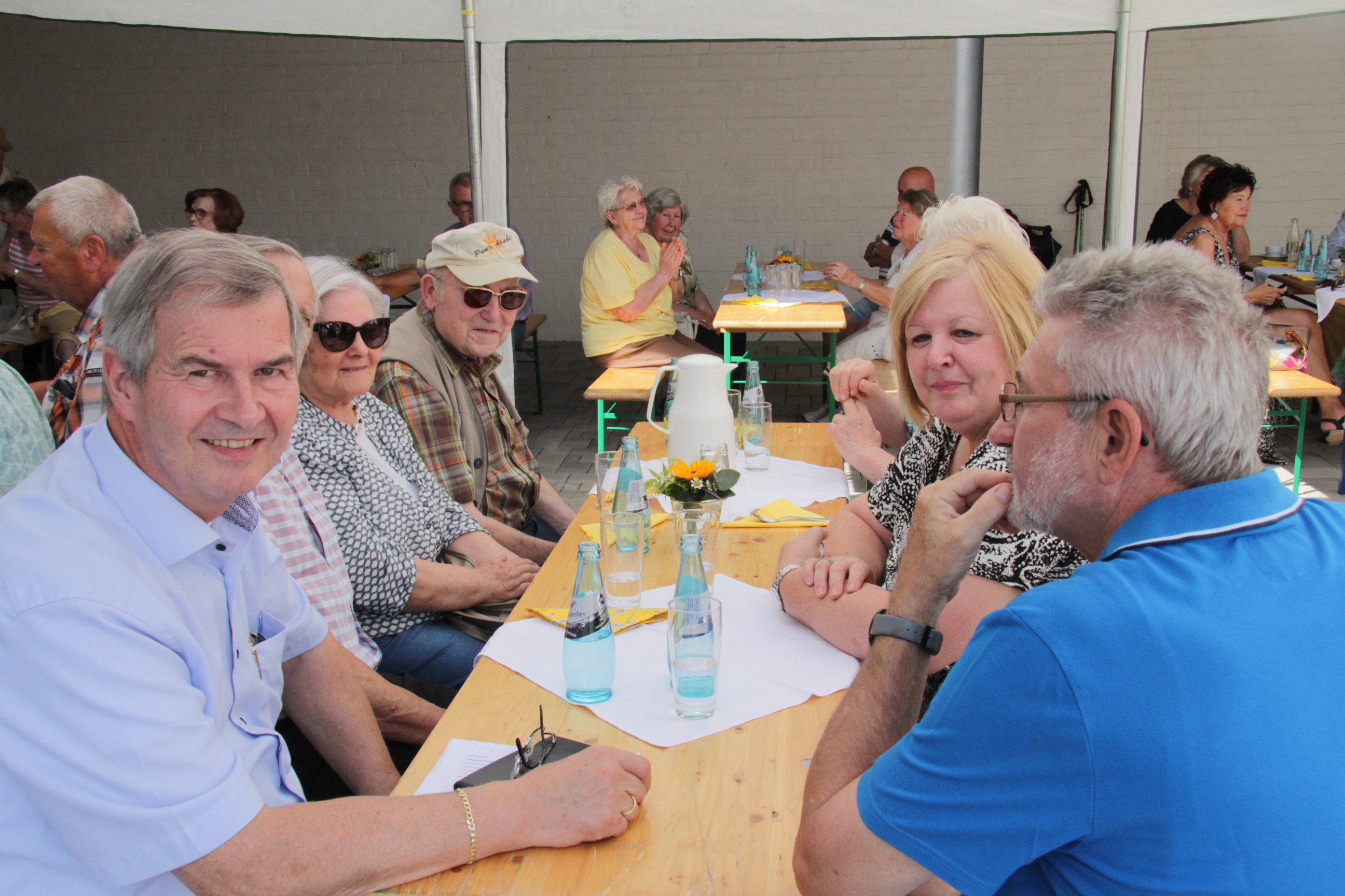 Bürgermeister beim Seniorentreff in Rommelhausen